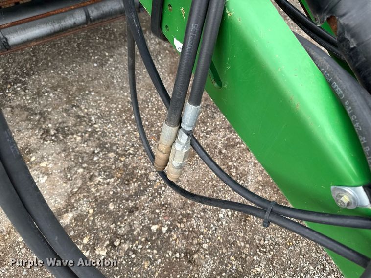 image for item EM2212 John Deere 569 Premium round baler