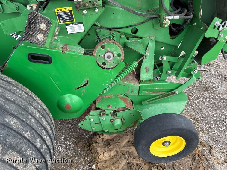 image for item EM2212 John Deere 569 Premium round baler