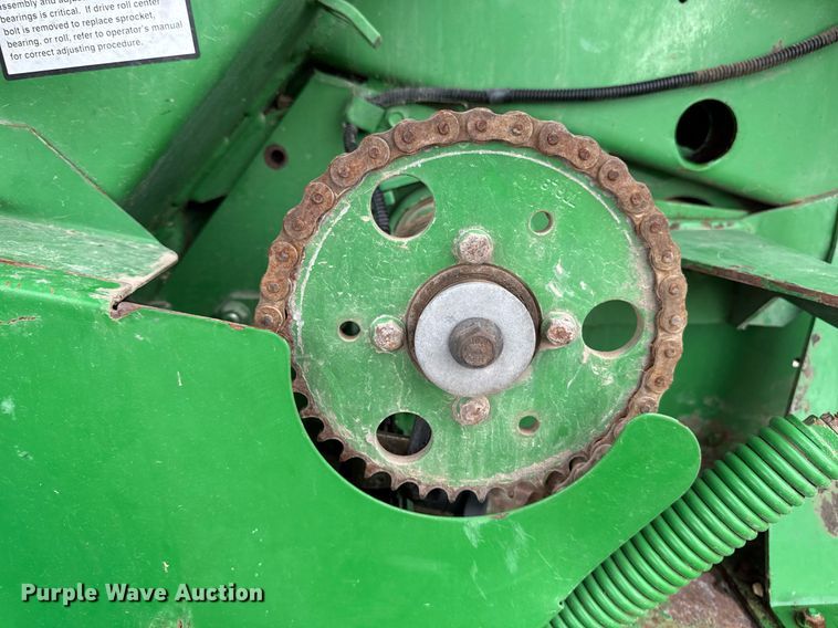 image for item EM2212 John Deere 569 Premium round baler