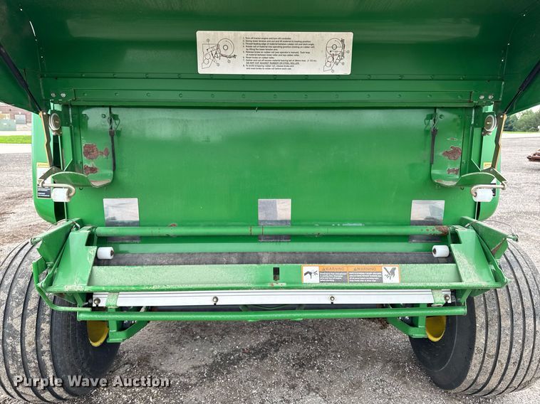 image for item EM2212 John Deere 569 Premium round baler