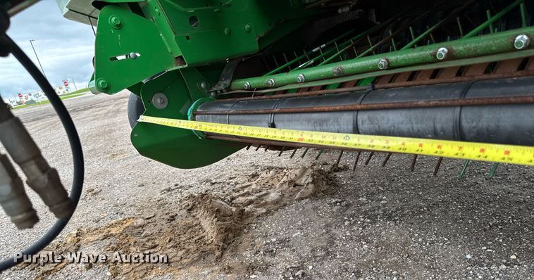 image for item EM2212 John Deere 569 Premium round baler