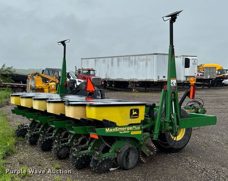 image for item EM2215 John Deere 1780 planter