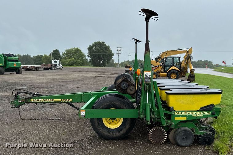 image for item EM2215 John Deere 1780 planter