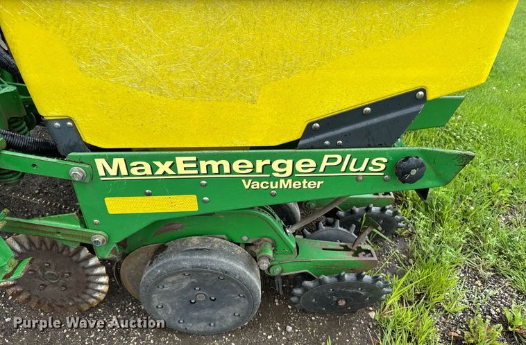 image for item EM2215 John Deere 1780 planter