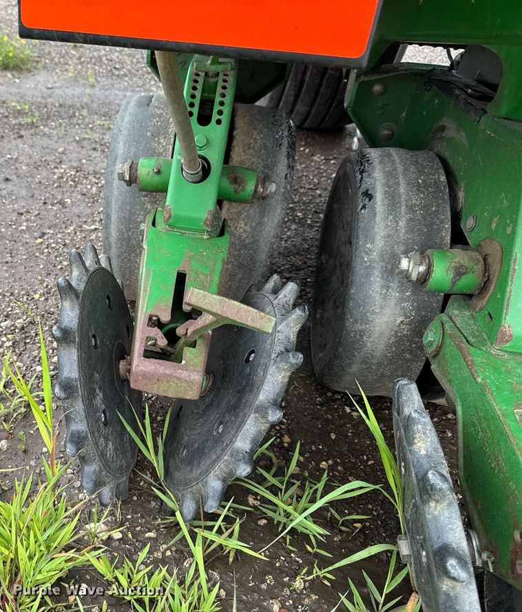 image for item EM2215 John Deere 1780 planter