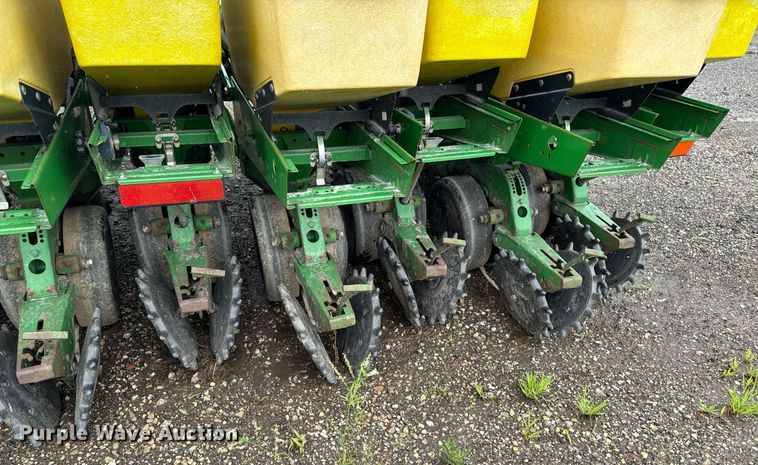 image for item EM2215 John Deere 1780 planter