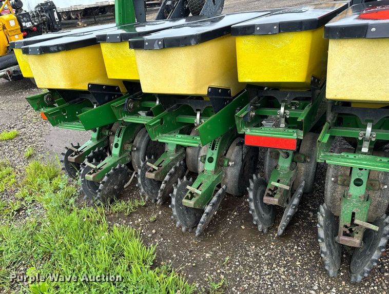 image for item EM2215 John Deere 1780 planter