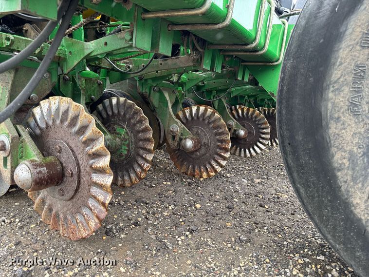 image for item EM2215 John Deere 1780 planter