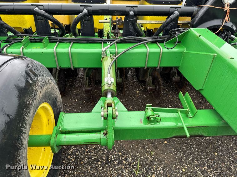 image for item EM2215 John Deere 1780 planter