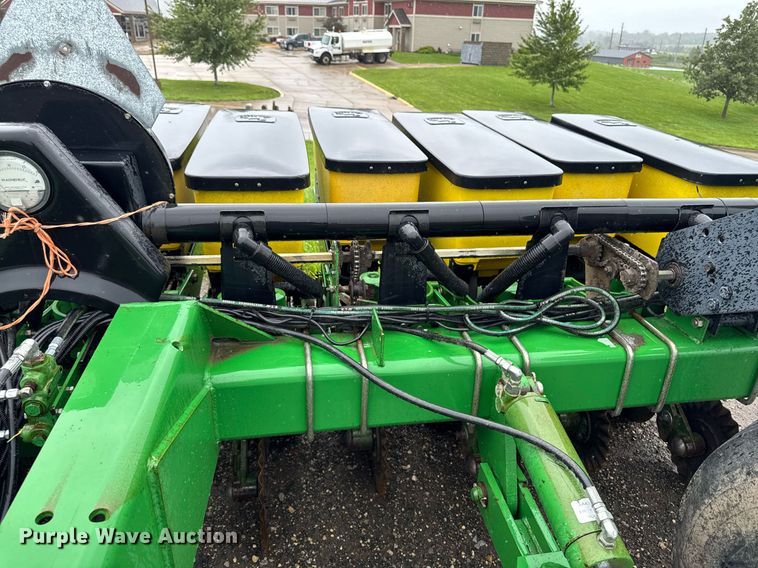 image for item EM2215 John Deere 1780 planter