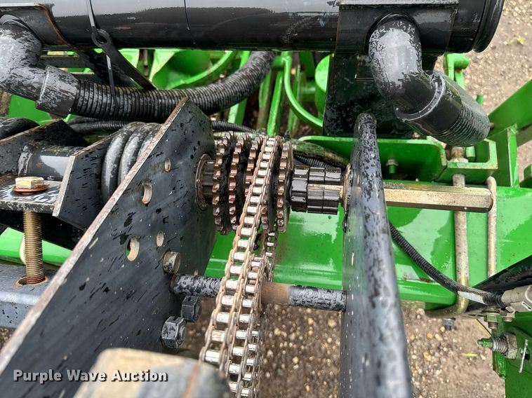 image for item EM2215 John Deere 1780 planter