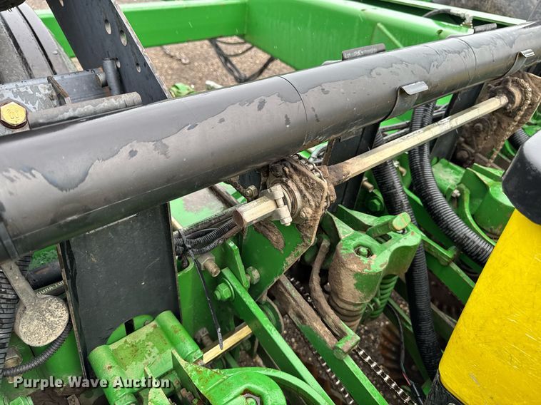 image for item EM2215 John Deere 1780 planter