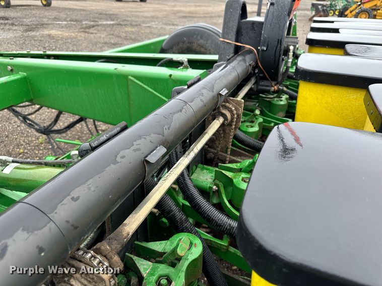 image for item EM2215 John Deere 1780 planter