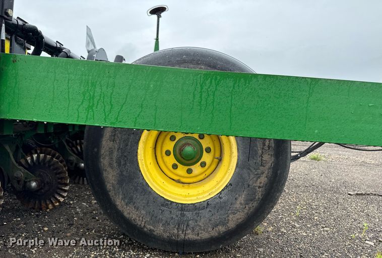 image for item EM2215 John Deere 1780 planter