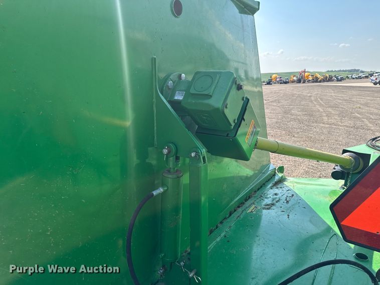 image for item EM2260 John Deere CX20 batwing rotary mower