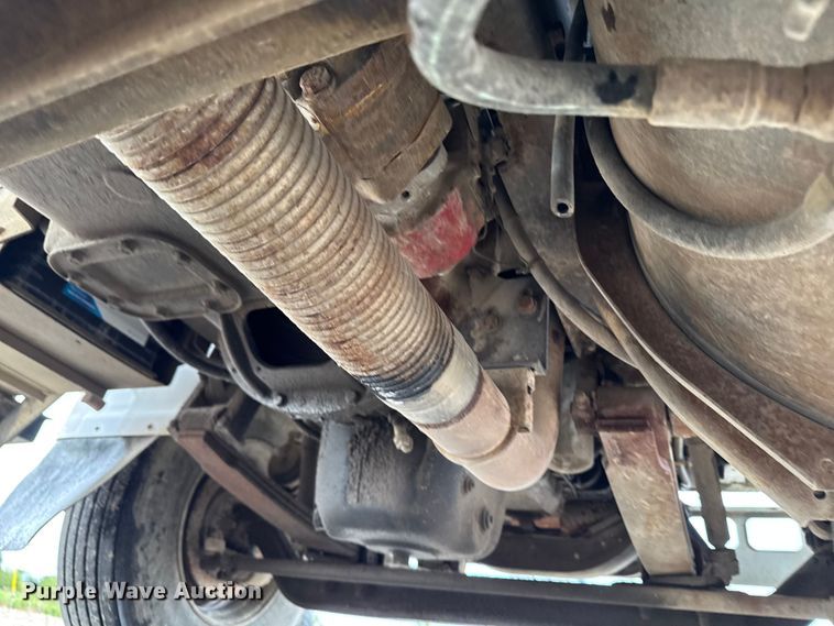 image for item EM2270 1993 International 8100 grain truck