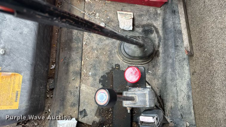 image for item EM2270 1993 International 8100 grain truck