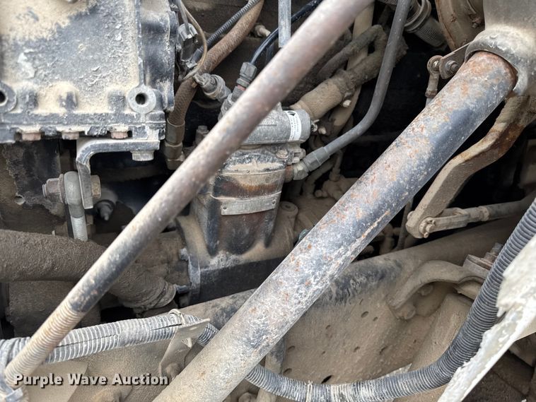 image for item EM2270 1993 International 8100 grain truck