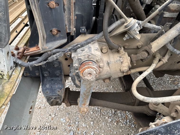 image for item EM2270 1993 International 8100 grain truck