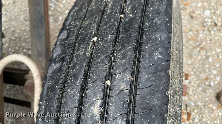 image for item EM2270 1993 International 8100 grain truck