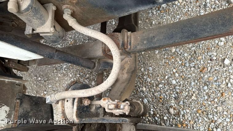 image for item EM2270 1993 International 8100 grain truck