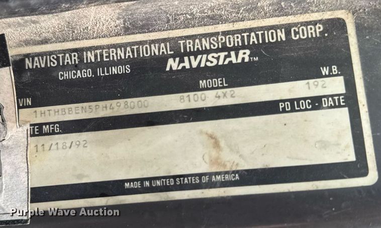 image for item EM2270 1993 International 8100 grain truck