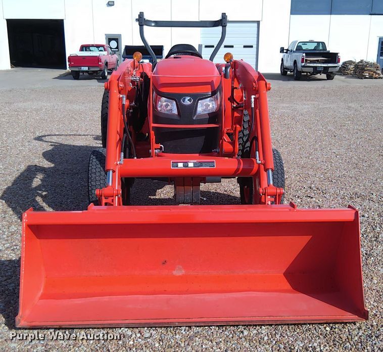 image for item EM8031 2019 Kubota MX4800 tractor