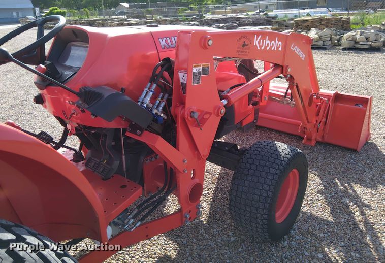 image for item EM8031 2019 Kubota MX4800 tractor