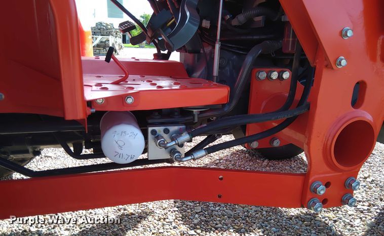 image for item EM8031 2019 Kubota MX4800 tractor