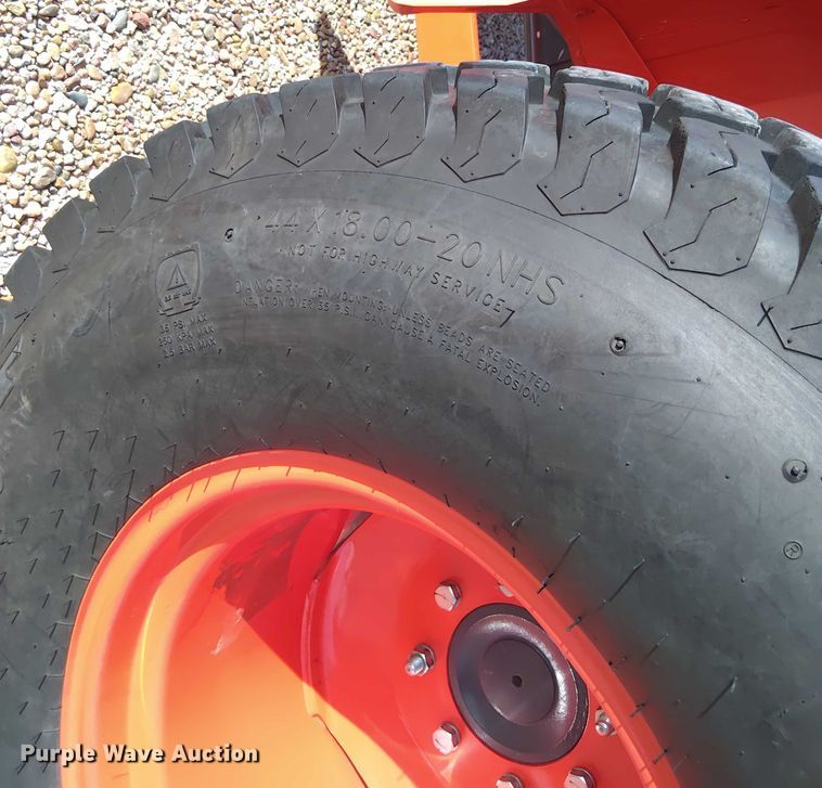 image for item EM8031 2019 Kubota MX4800 tractor