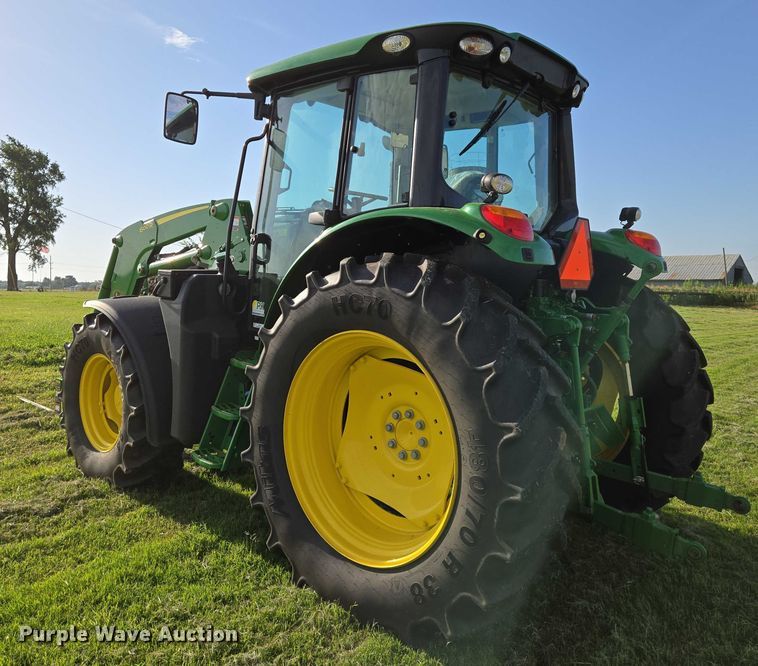 image for item EN8313 2022 John Deere 6120M MFWD tractor