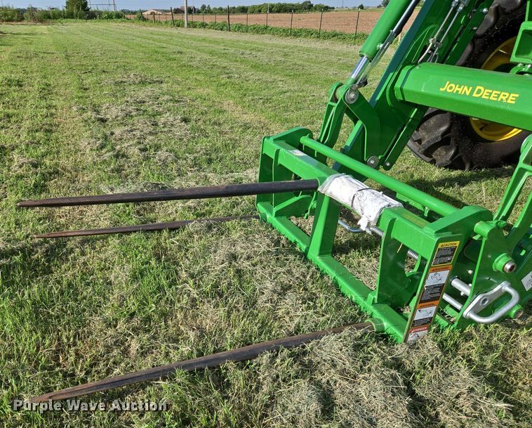 image for item EN8313 2022 John Deere 6120M MFWD tractor