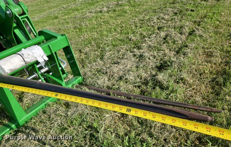 image for item EN8313 2022 John Deere 6120M MFWD tractor