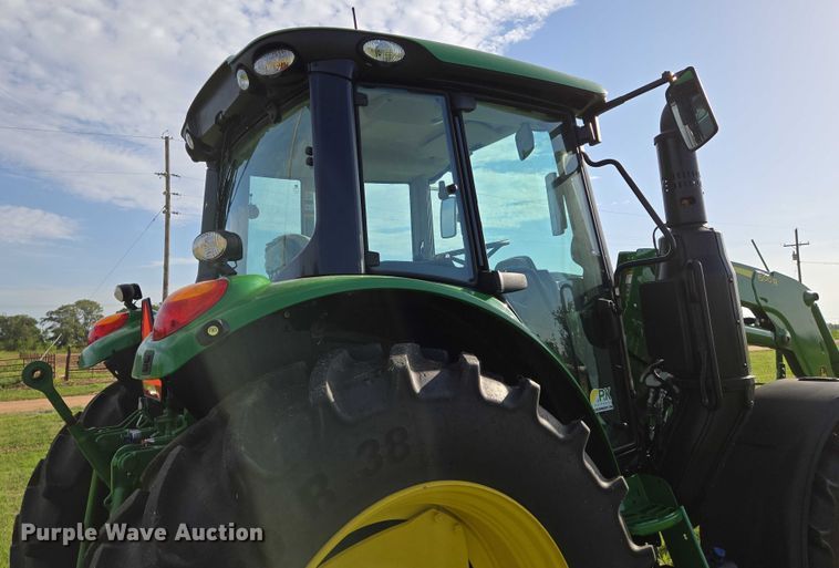 image for item EN8313 2022 John Deere 6120M MFWD tractor