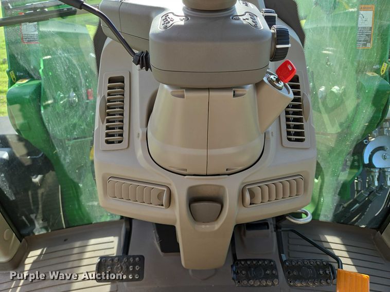 image for item EN8313 2022 John Deere 6120M MFWD tractor