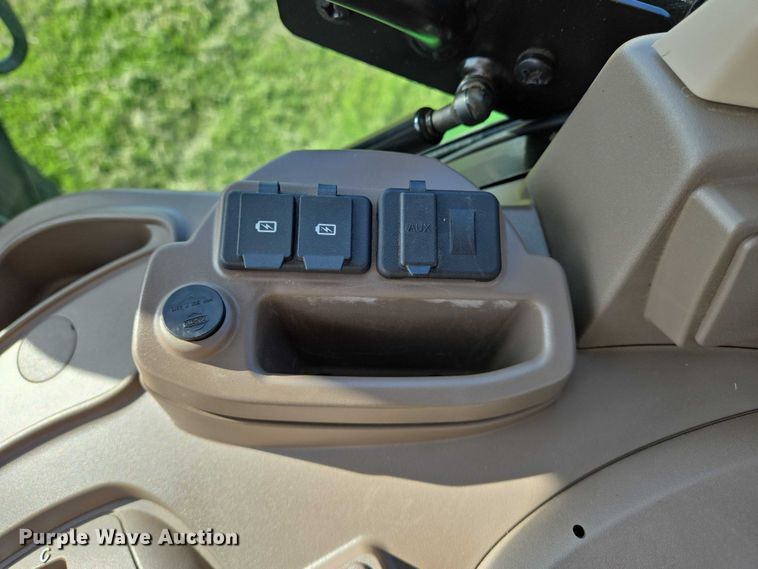 image for item EN8313 2022 John Deere 6120M MFWD tractor