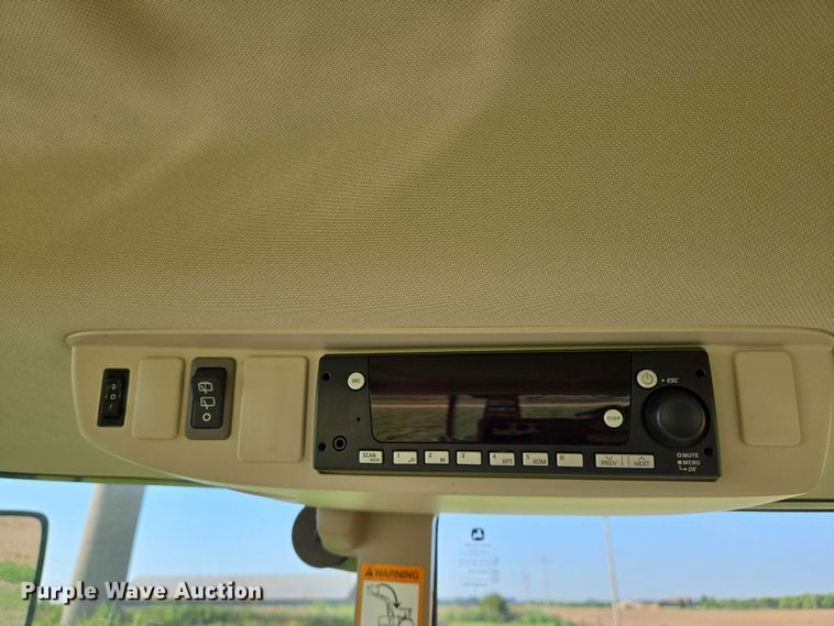 image for item EN8313 2022 John Deere 6120M MFWD tractor