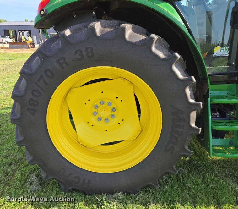 image for item EN8313 2022 John Deere 6120M MFWD tractor