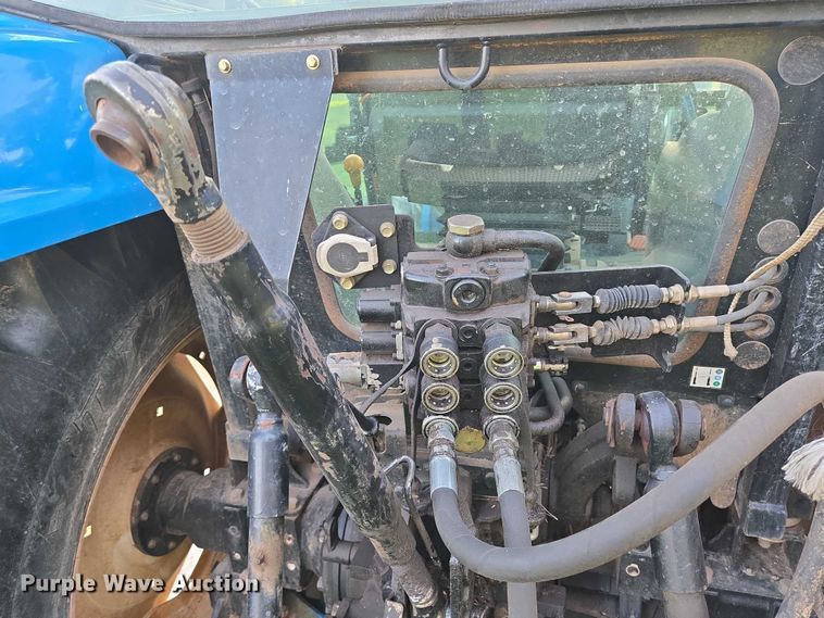 image for item EQ4056 LS P7040 MFWD tractor