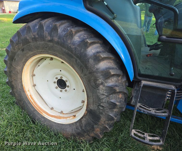 image for item EQ4056 LS P7040 MFWD tractor