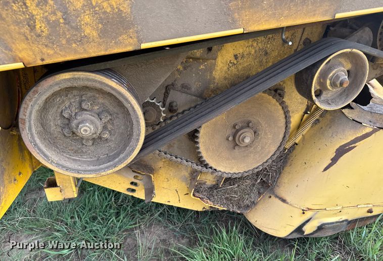 image for item ER2118 1999 New Holland HW340 swather / windrower