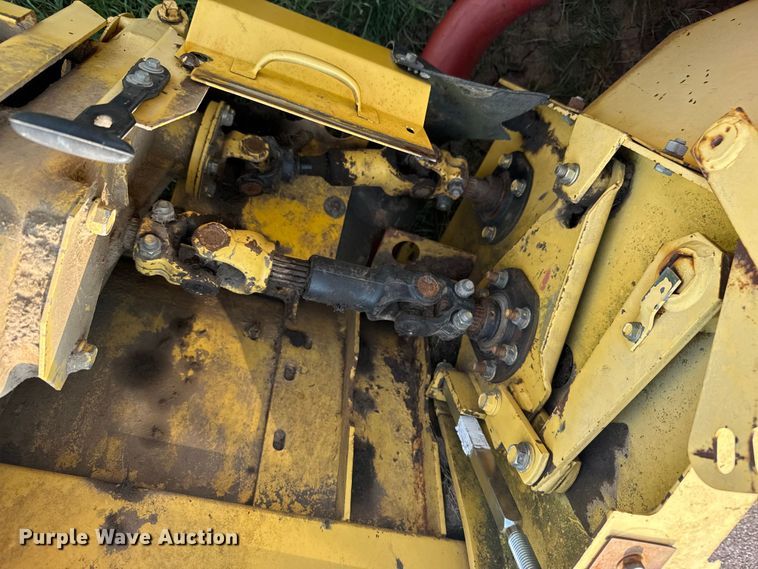 image for item ER2118 1999 New Holland HW340 swather / windrower