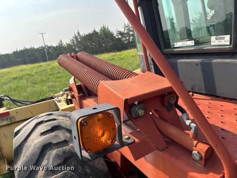 image for item ER2118 1999 New Holland HW340 swather / windrower