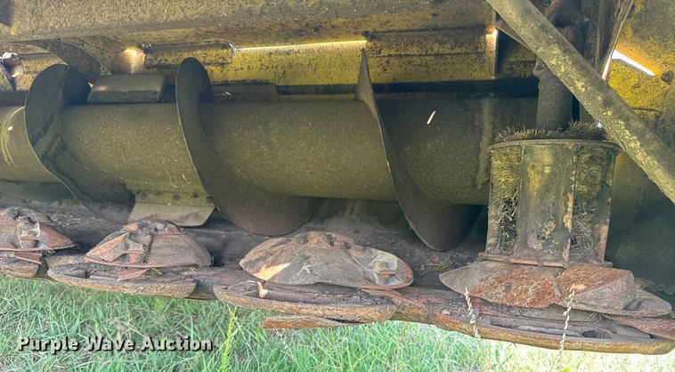 image for item ER2118 1999 New Holland HW340 swather / windrower