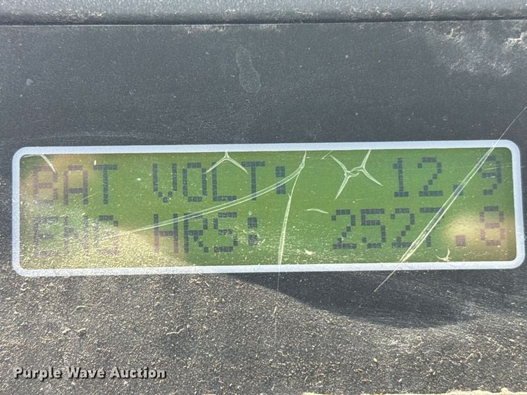 image for item ER2118 1999 New Holland HW340 swather / windrower