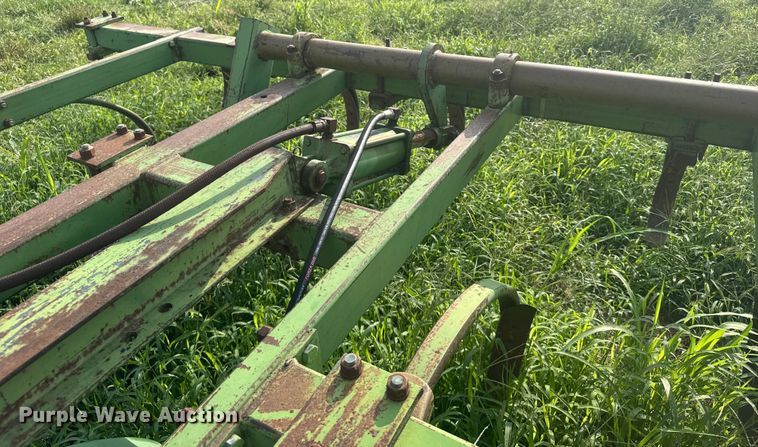 image for item ER2215 John Deere 1600 chisel