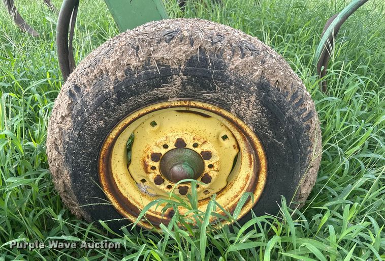 image for item ER2215 John Deere 1600 chisel