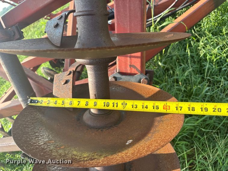 image for item ER2216 International 490 tandem disk