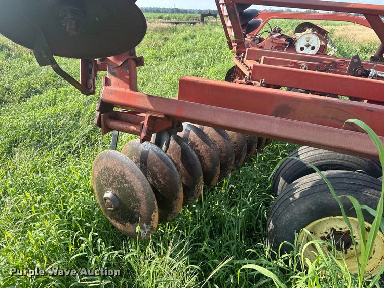 image for item ER2216 International 490 tandem disk