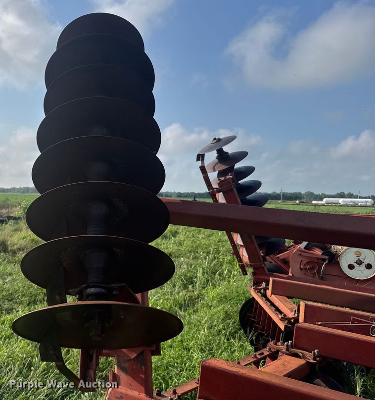 image for item ER2216 International 490 tandem disk